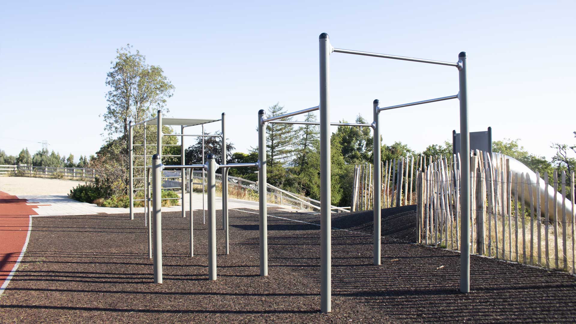 Wide view of outdoor bodyweight calisthenics parks across Ireland, showcasing public fitness equipment for strength and mobility training